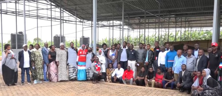 Abagize umuryango FPR-Inkotanyi mu murenge Nyakabanda basuye urwibutso rwa Jenoside  rwa Nyarubuye