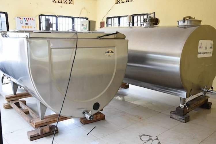 Leta iri mu biganiro byo gukomeza umushinga ufasha aborozi b’inka zitanga umukamo.