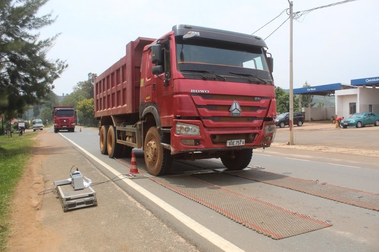Hagiye gushyirwaho iminzani itagaragarira amaso iba muri kaburimbo izajya ipima imodoka
