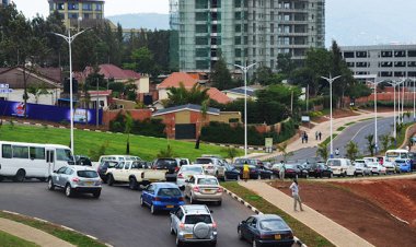 Abatwara ibinyabiziga barataka ko iyo bandikiwe ubutumwa batabubona