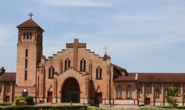 Huye: Ubuyobozi bwa Diyosezi ya Butare bugiye gushaka uko bwakwigira muri gahunda zifasha abaturage.