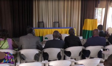 Ntibavuga rumwe ku mahitamo y’ubwoko bwo gusezerana buteganwa n’itegeko.