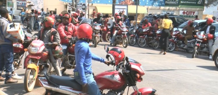 Kigali: Kubera parikingi zidahagije Abamotari bari gukorera mu bihombo