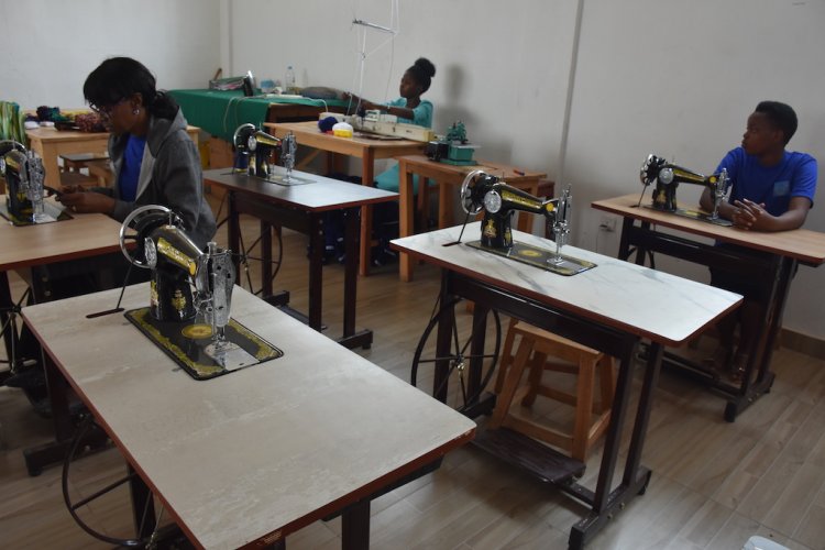 Abakora imyuga batize mu ishuri barasaba gufashwa kubona impamyabushobozi yabyo