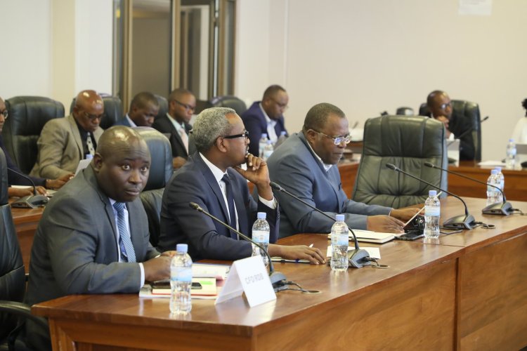 RDB yabajijwe impamvu idashyira mu bikorwa inama igirwa