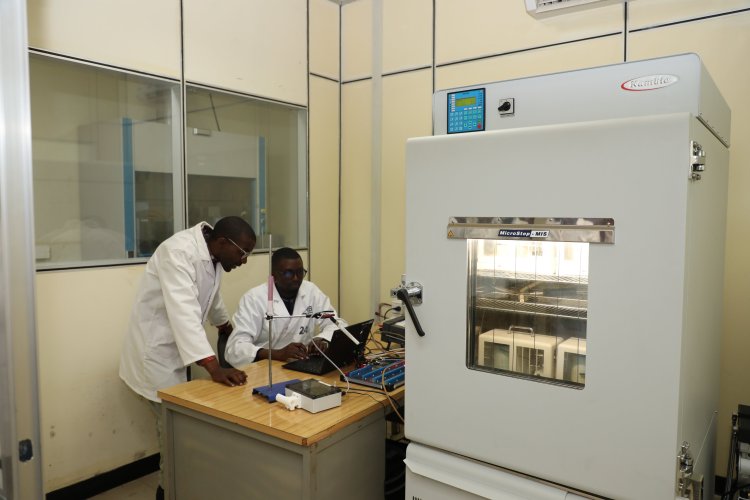 Hafunguwe Laboratwari nshya igenzura ibipimo birebana n'imihindagurikire y'ikirere