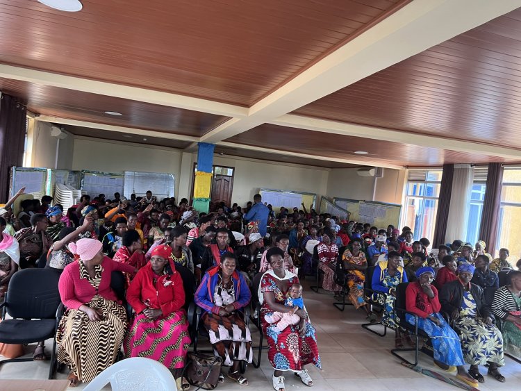 Banki nkuru y'u Rwanda BNR irizeza abagore ko bagiye gufashwa kwegerezwa serivise z'imari