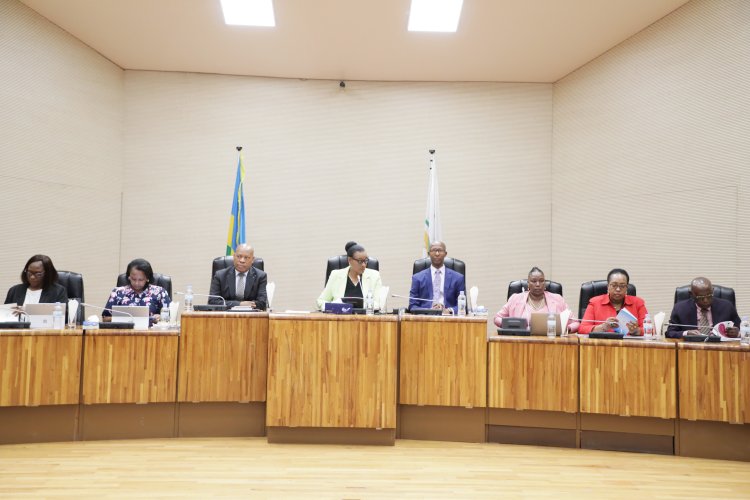 Harasabwa ko gukemura ibibazo by'abaturage byashyirwa mu mihigo y'uturere