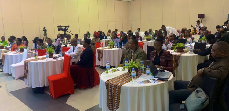 Abagore bakora ubucuruzi beretswe amahirwe ari mu isoko rusange ry’Afurika