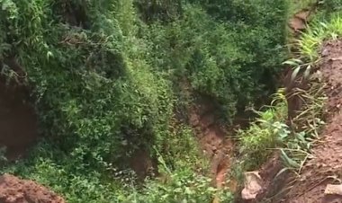 Kamonyi: Abaturage baturiye umuhanda Gihara - Nkoto barasaba ko ruhurura zihari zubakirwa