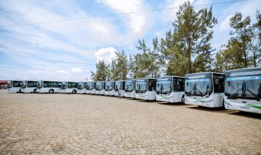 Ikibazo cy'imodoka rusange zitwara abagenzi kiri kubonerwa umuti