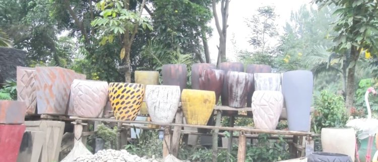 Abakora umwuga wo kubumba ibikoresho bitandukanye bugarijwe n’ikibazo cyo kubura isoko