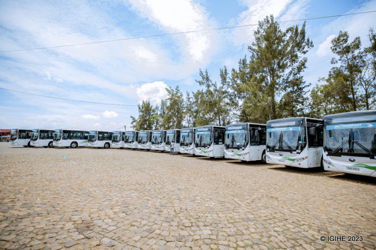 Ikibazo cy'imodoka rusange zitwara abagenzi kiri kubonerwa umuti