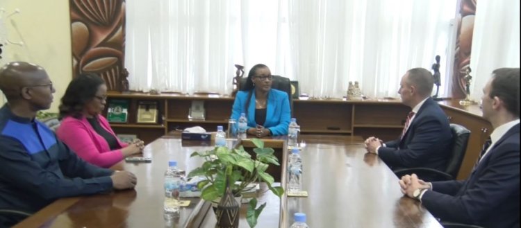 Amerika iravuga ko ikomeje ibiganiro hagati y’u Rwanda na RDC