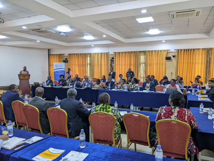 MINUBUMWE yashyizeho imirongo igenga imitangire ya serivisi zo kubanisha Abanyarwanda