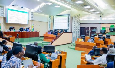 Umubare w’abanyarwanda bagana ibigo by’imari uracyari hasi ugereranyije n’abakabaye babyitabira