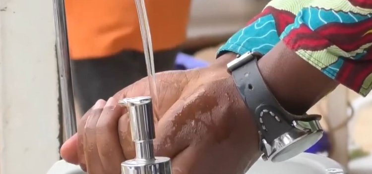 Hari impungenge ko hashobora kwaduka ibyorezo bikomoka ku mwanda kubera kudakaraba intoki