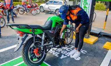 RSB irizeza abantu bakoresha imodoka na moto zikoresha ingufu zisubira ko bateri ziba zapimwe