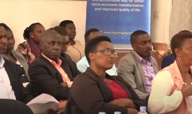 Kayonza: Abayobozi basezeranyije gufasha abaturage batishoboye kuva muri icyo cyiciro