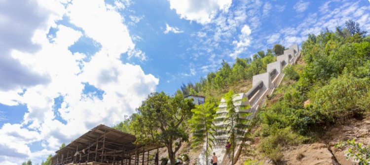 Inauguration de la conduite d'eau Nzove-Ntora