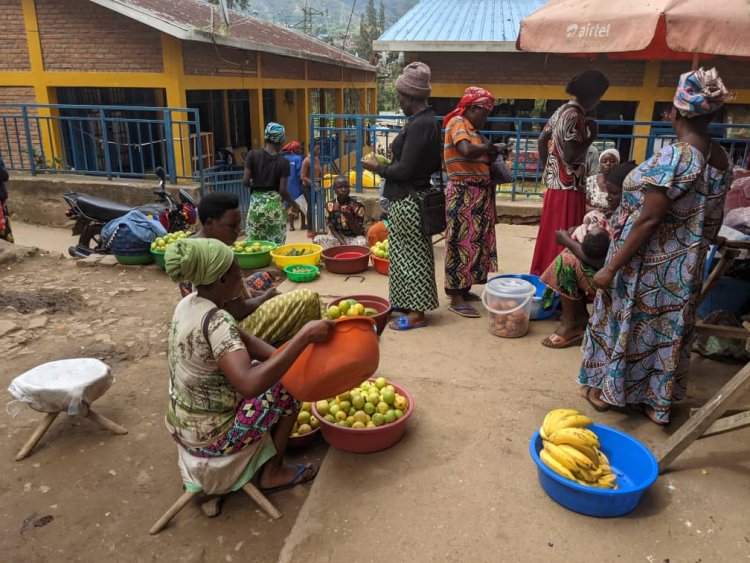 Karongi: Bwishura market in the city has been filled with stench