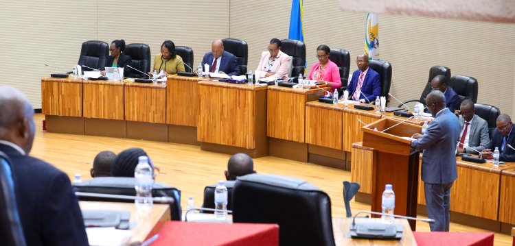 Hari inzego zitubahiriza inama z'umugenzuzi mukuru w'imari ya Leta