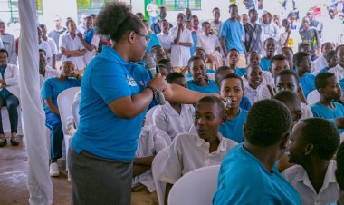 Hatangijwe mu mashuri ubukangurambaga bwo kurwanya inda ziterwa abangavu