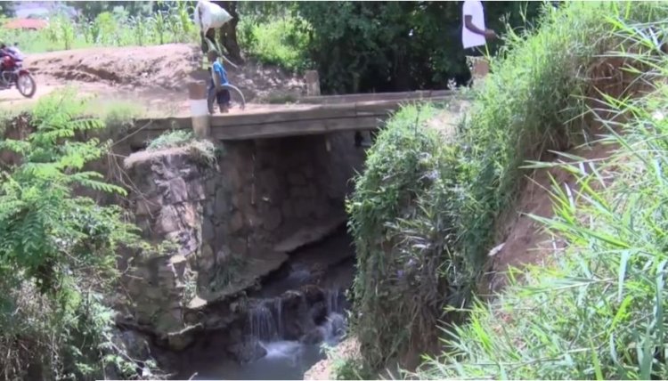 Gasabo: Abaturiye ruhurura ya Rukiri babangamiwe nayo n'ikiraro gihuza imirenge ya Remera - Kimihurura