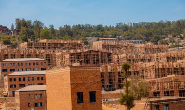 Abatuye mu mudugudu w'icyitegererezo wa Mpazi uri kubakwa barashima leta byimazeyo