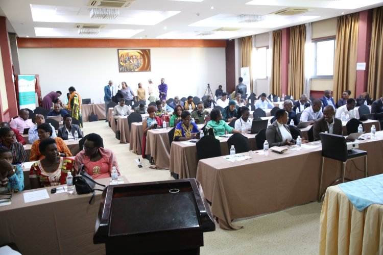 Urubyiruko rufite virusi itera SIDA abenshi bafite agahinda gakabije