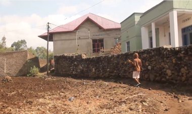 Musanze: Hari abaturage bo mu murenge wa Muhoza bashinja ubuyobozi guteza akajagari mu myubakire