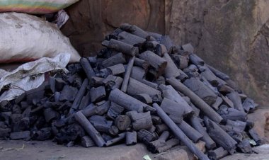 Hari abagikoresha amakara kubera inzitizi bagifite mu gukoresha Gaz