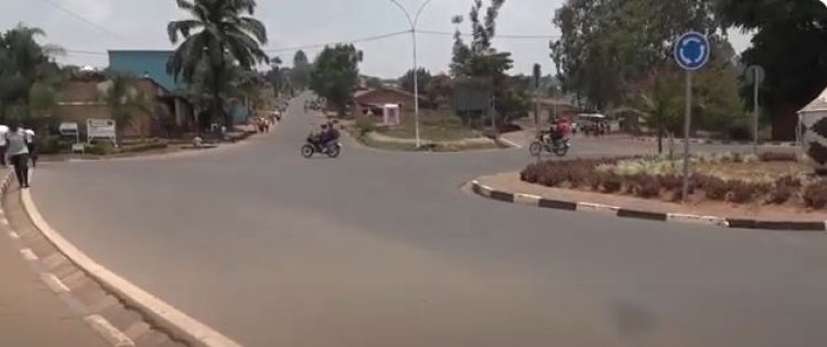 Huye: Barasaba kubakirwa Station ya Mukoni nyuma yuko isenywe n'ikorwa ry'umuhanda