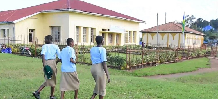 Huye: Ntibafite aho bidagadurira, ibibuga ku mashuri byatewemo ubusitani