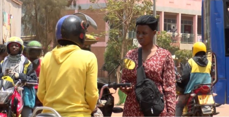 Abaturage barinubira abakomeje kuvanga indimi z’amahanga n’ururimi rw’ikinyarwanda