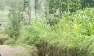 Huye- Kinazi: Babangamiwe n'amazi ava mu muhanda akabangiririza imyaka