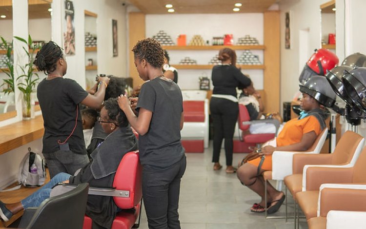 Hari abinubira umwanda ugaragara mu nzu zitanga serivise z'ubwiza n'uburanga