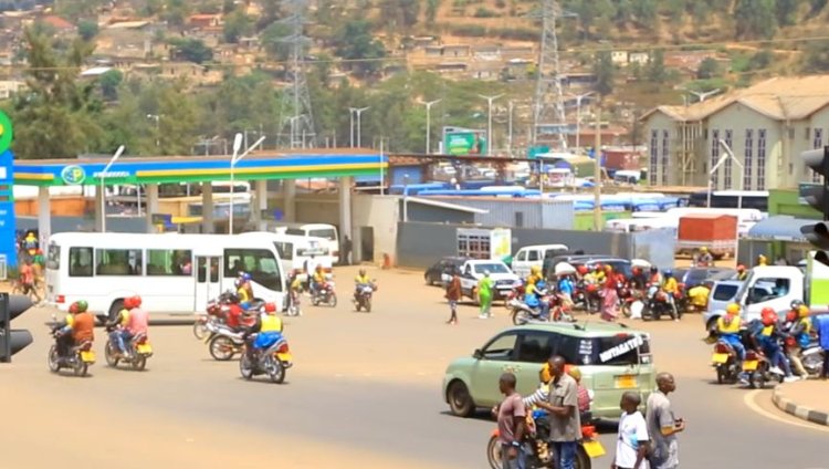 Abamotari barasabwa kutagenda bavugira kuri telephone no kuzumviraho ibiganiro n'umupira