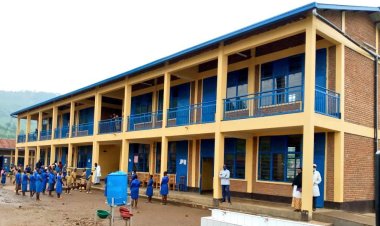 Umuforomo, Umuyobozi w'ungirije mu bagiye kongerwa mu bigo by'amashuri