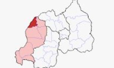 Huye: Babangamiwe n'amazi ava mu ishuli ribanza rya Nyanza akabangiriza