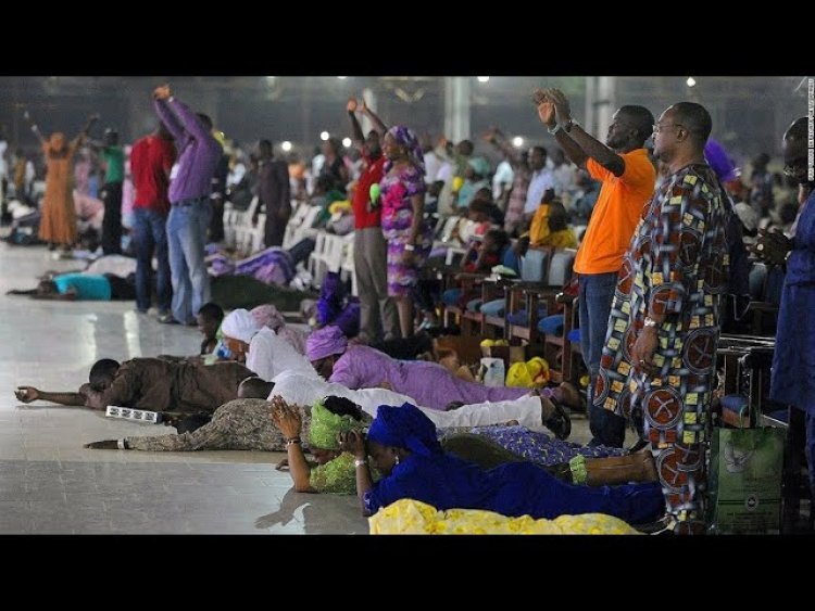 Hari abitwaza ijambo ry'Imana bagatuburira abantu