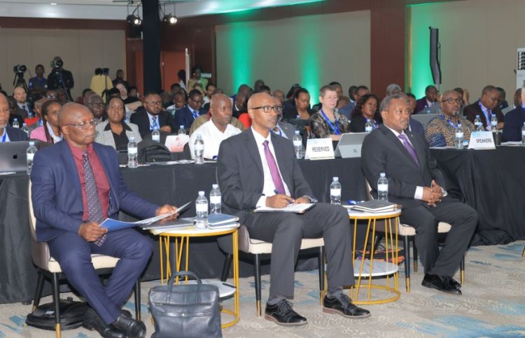 Kaminuza zo muri Afurika y'Iburasirazuba zigiye gufatanya n'abatanga akazi gufasha abanyeshuri kwiga ibikenewe