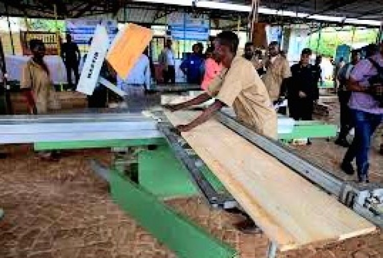 Abavuye kugororwa bagatangira ububaji, barasaba igishoro cyo kwiteza imbere