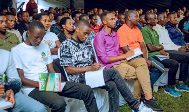 Kayonza: Urubyiruko ruranenga bagenzi barwo bakoresha nabi imbuga nkoranyambaga