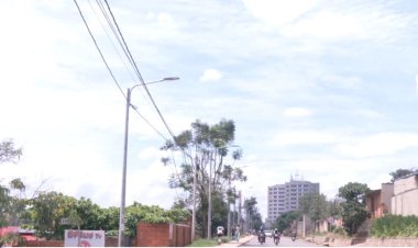 Abatuye mu bice byo ku Muhima baribaza impamvu amatara yashyizweho ku mihanda adacanwa