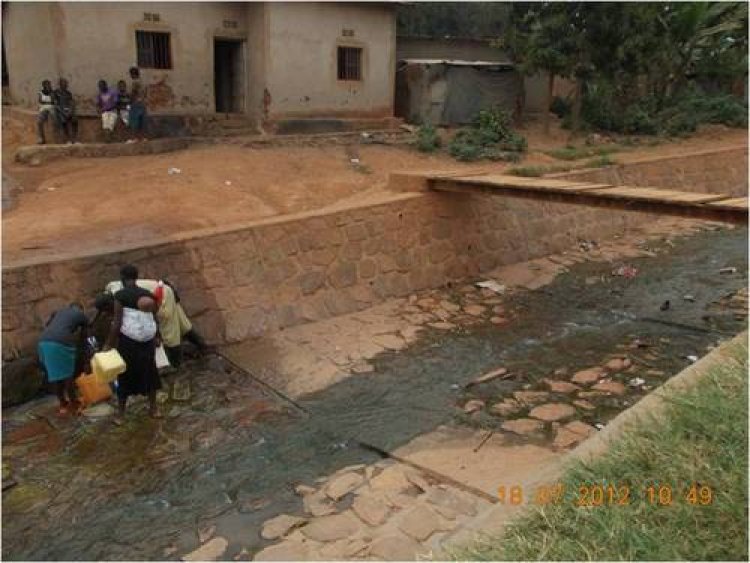 Umujyi wa Kigali urasaba abaturage kutajugunya amacupa n'indi myanda muri ruhurura