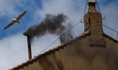 Gutora Papa mushya bikomeje kuba ingorabahizi, umwotsi w'umukara wongeye kugaragara