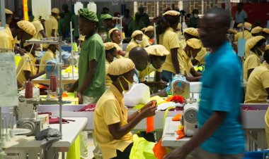 Abakora mu nzego z'abikorera barinubira umushahara muto bahembwa