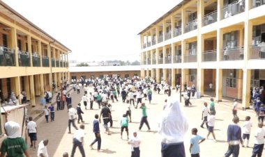 Hari ibigo by'amashuri bidafite ibibuga bikabangamira abanyeshuri