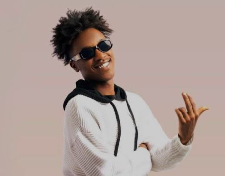 Bruce The 1st  yateguje album ye yambere